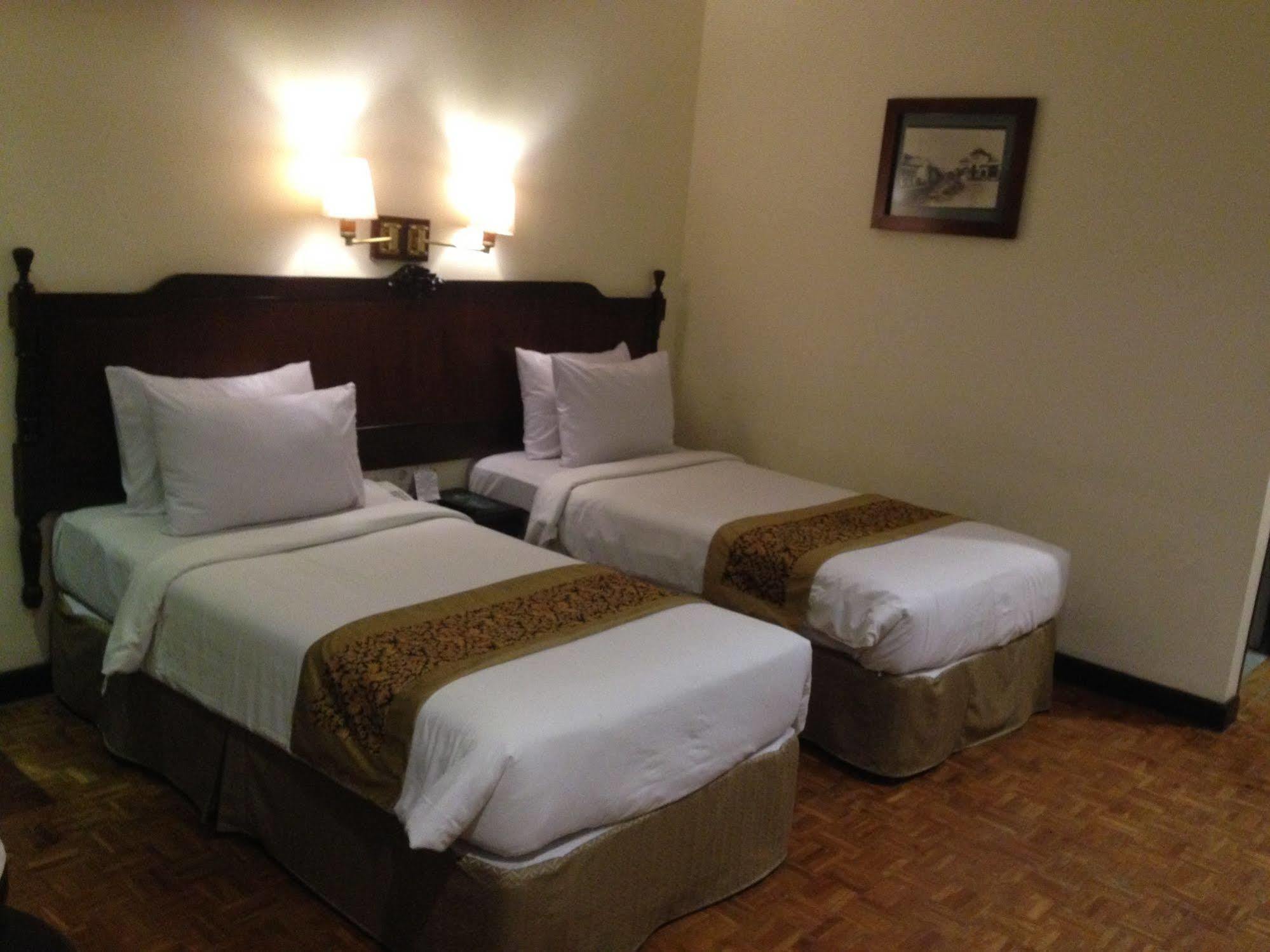 Puteri Gunung Hotel Лембанг Екстер'єр фото