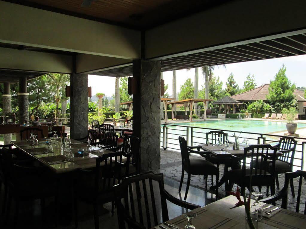 Puteri Gunung Hotel Лембанг Екстер'єр фото